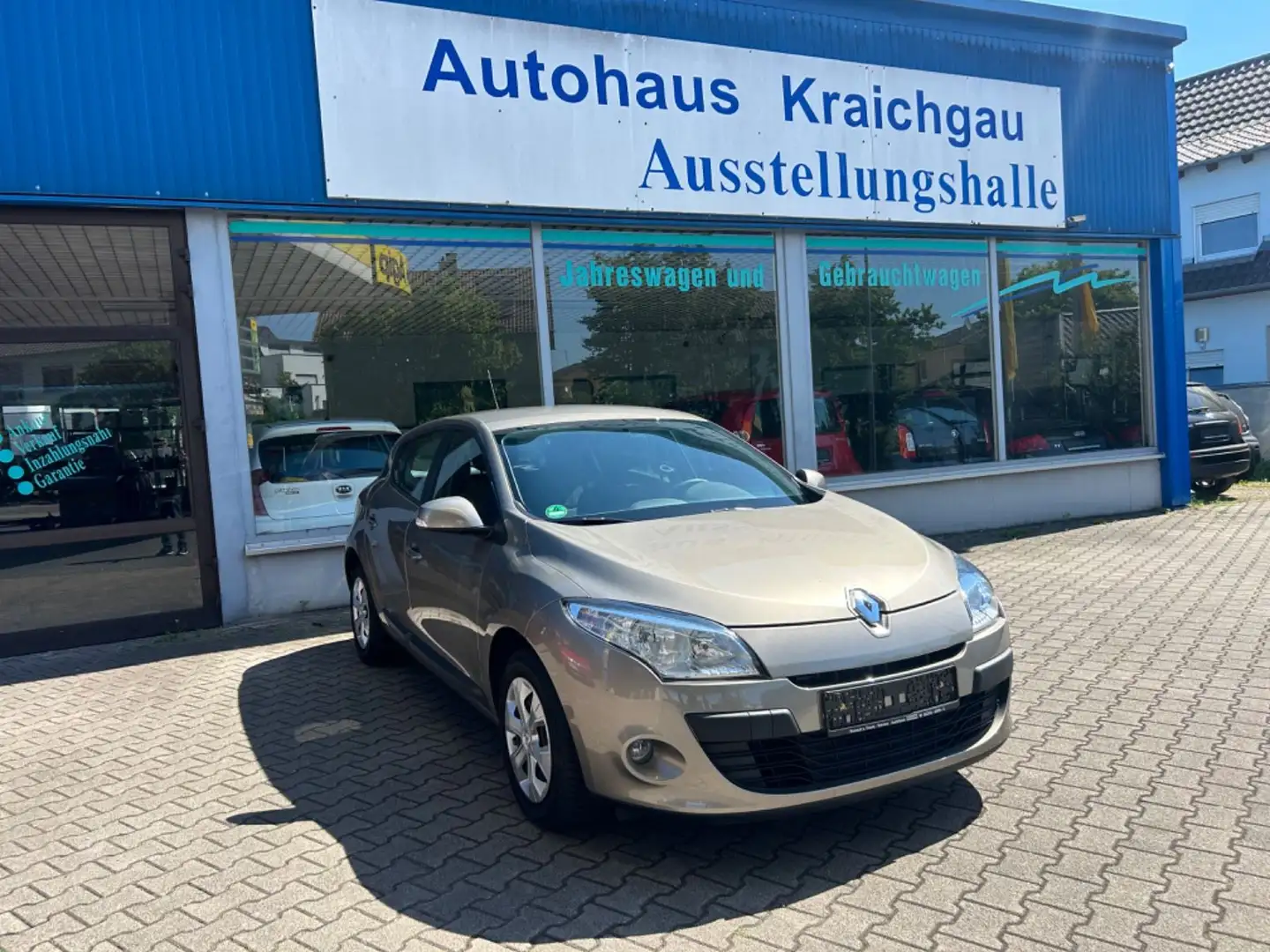 Renault Megane III 1.6 Lim.Expression 1.Hd.Inkl.Garantie Silber - 1