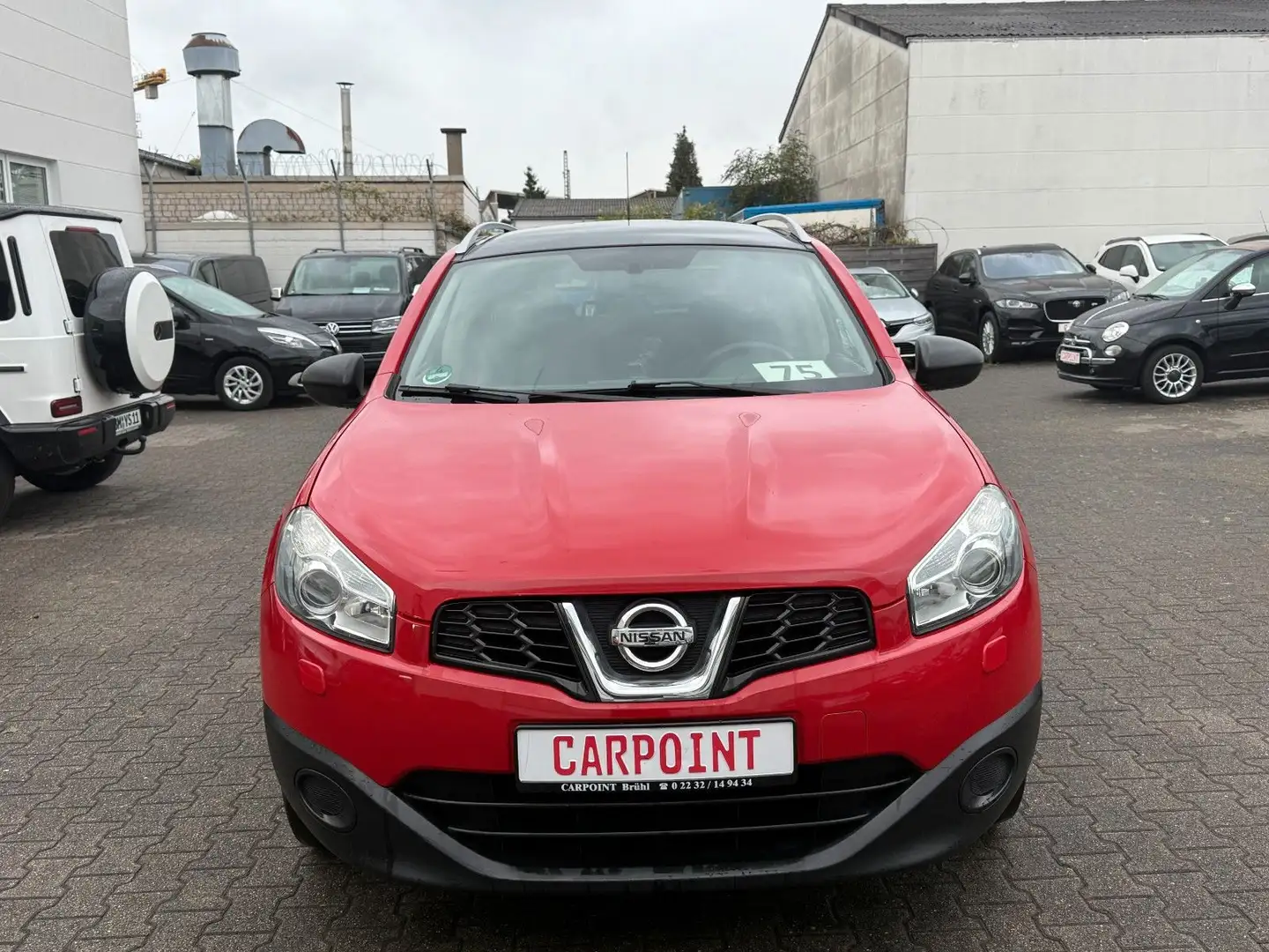 Nissan Qashqai Visia KLIMA/7 SITZER/SHZ/8 FACH/ 1. HAND Rood - 2