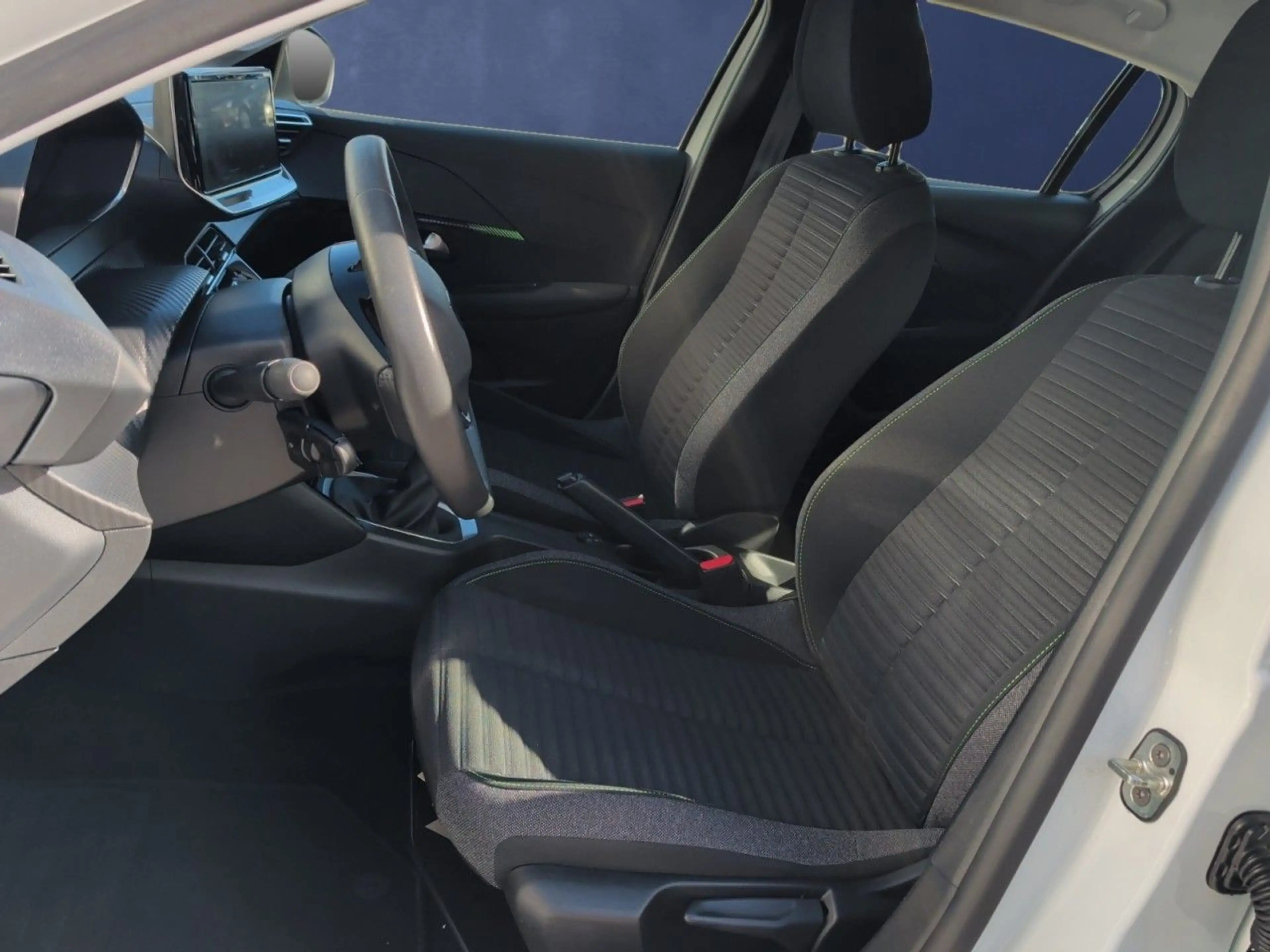 Peugeot 208 Active PureTech 75 Sitzheizung+LED+Parkpilot — photo 13