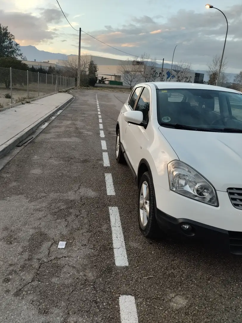 Nissan Qashqai 2.0dCi Acenta 4x4 A/T - 2