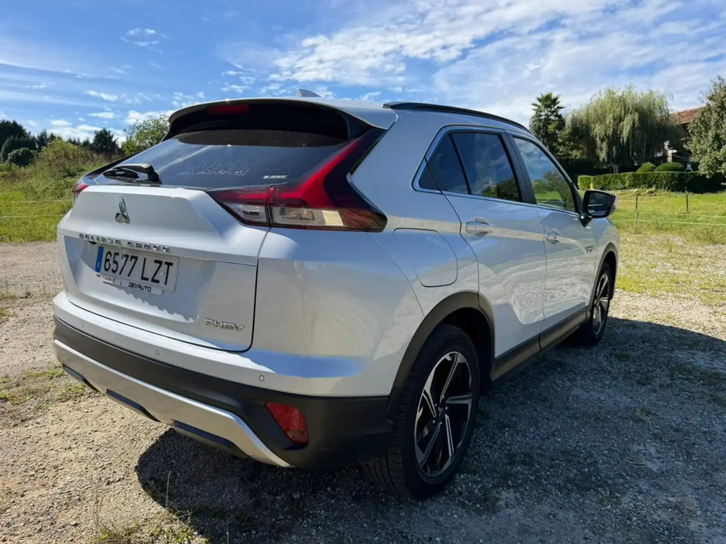 Mitsubishi Eclipse Cross PHEV Kaiteki 4WD - 2