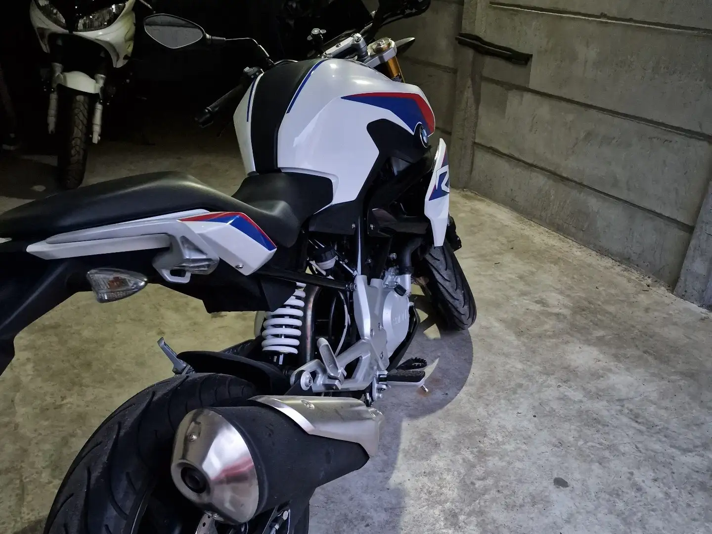 BMW G 310 R Bílá - 2