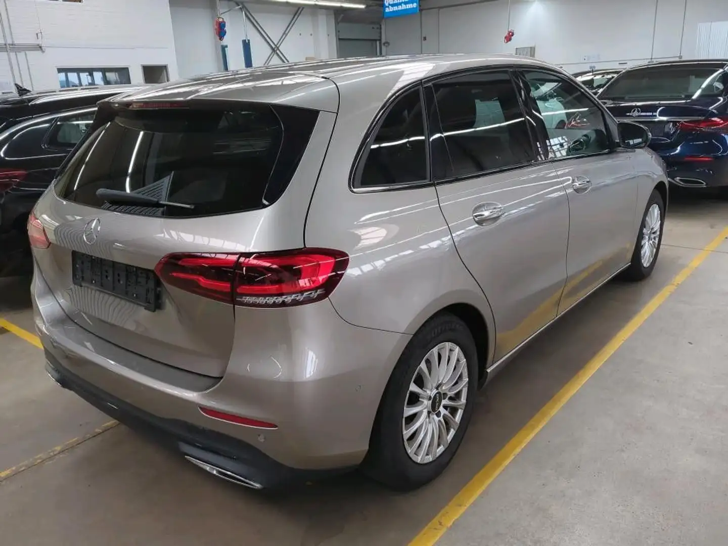 Mercedes-Benz B 180 B -Klasse B 180 d Argent - 2