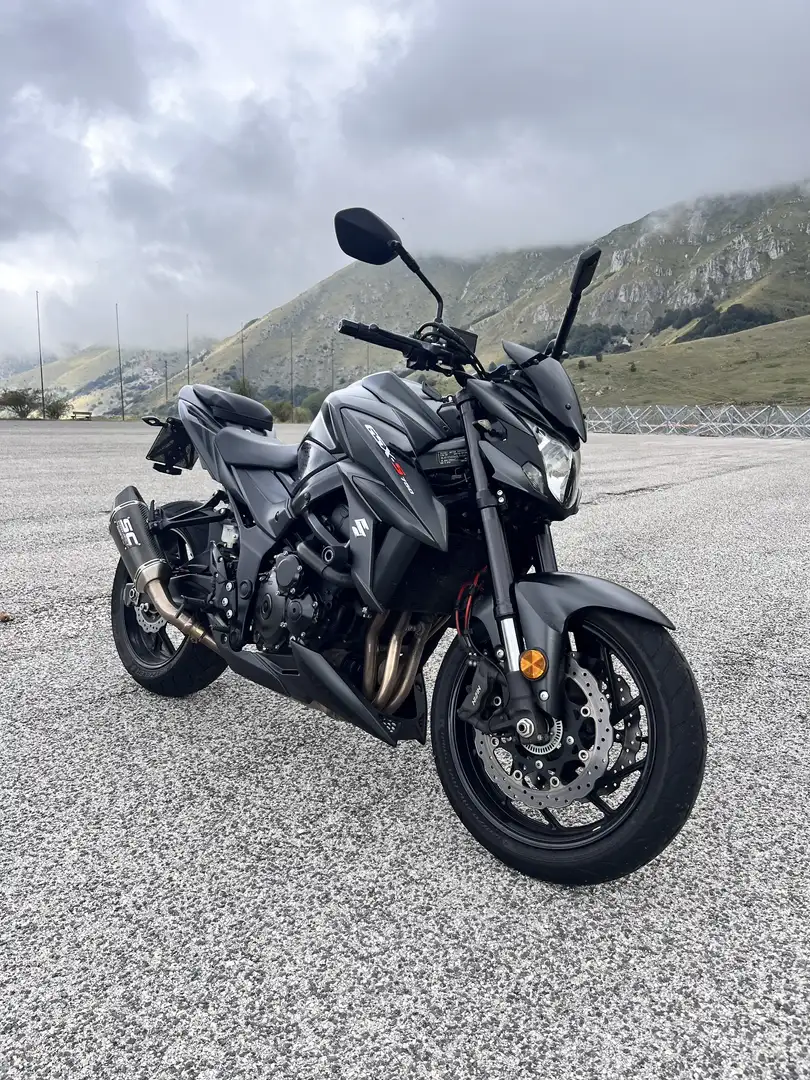 Suzuki GSX-S 750 Yugen carbon - 1