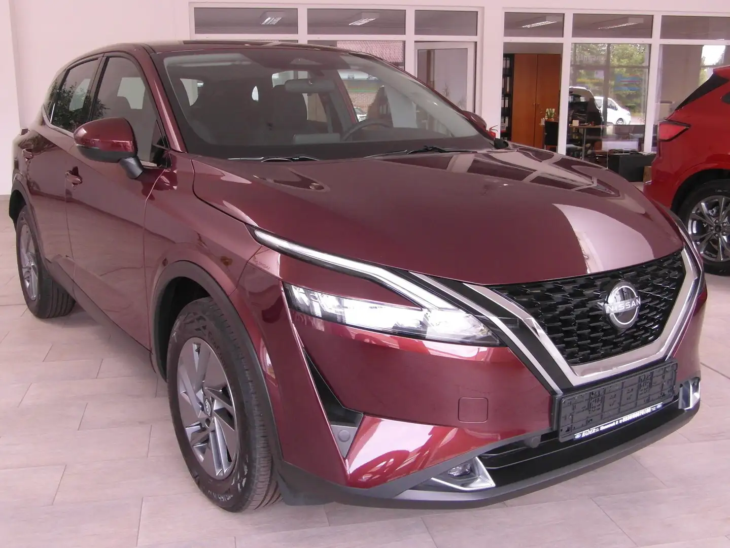 Nissan Qashqai 1.3 DIG-T Acenta Mild Hybrid BZ /  X- Tronic Red - 2