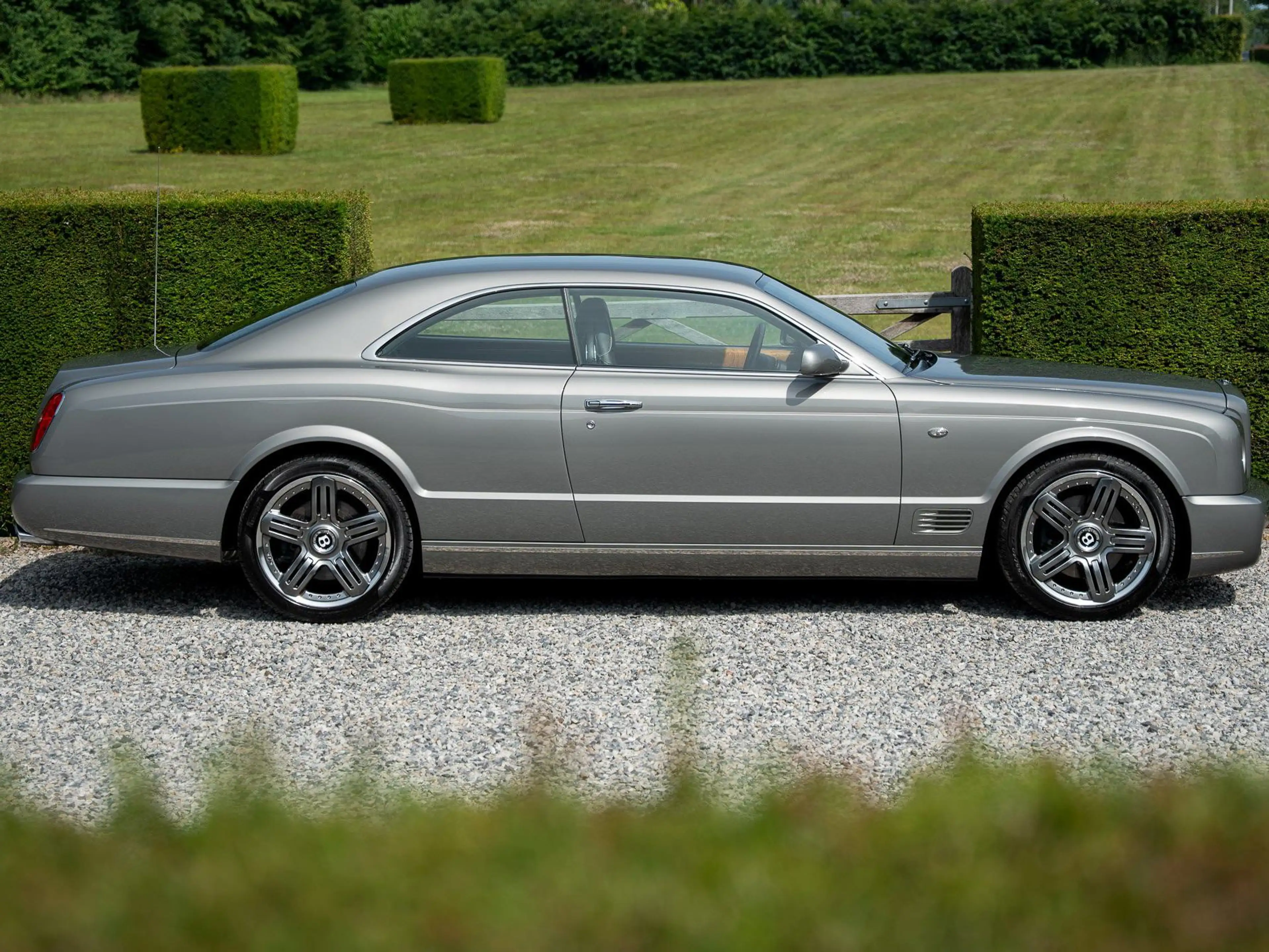 Bentley Brooklands 6.75L V8 - Well Maintened — photo 7