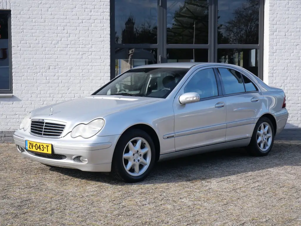 Mercedes-Benz C 240 2001 из Европы — купить под ключ