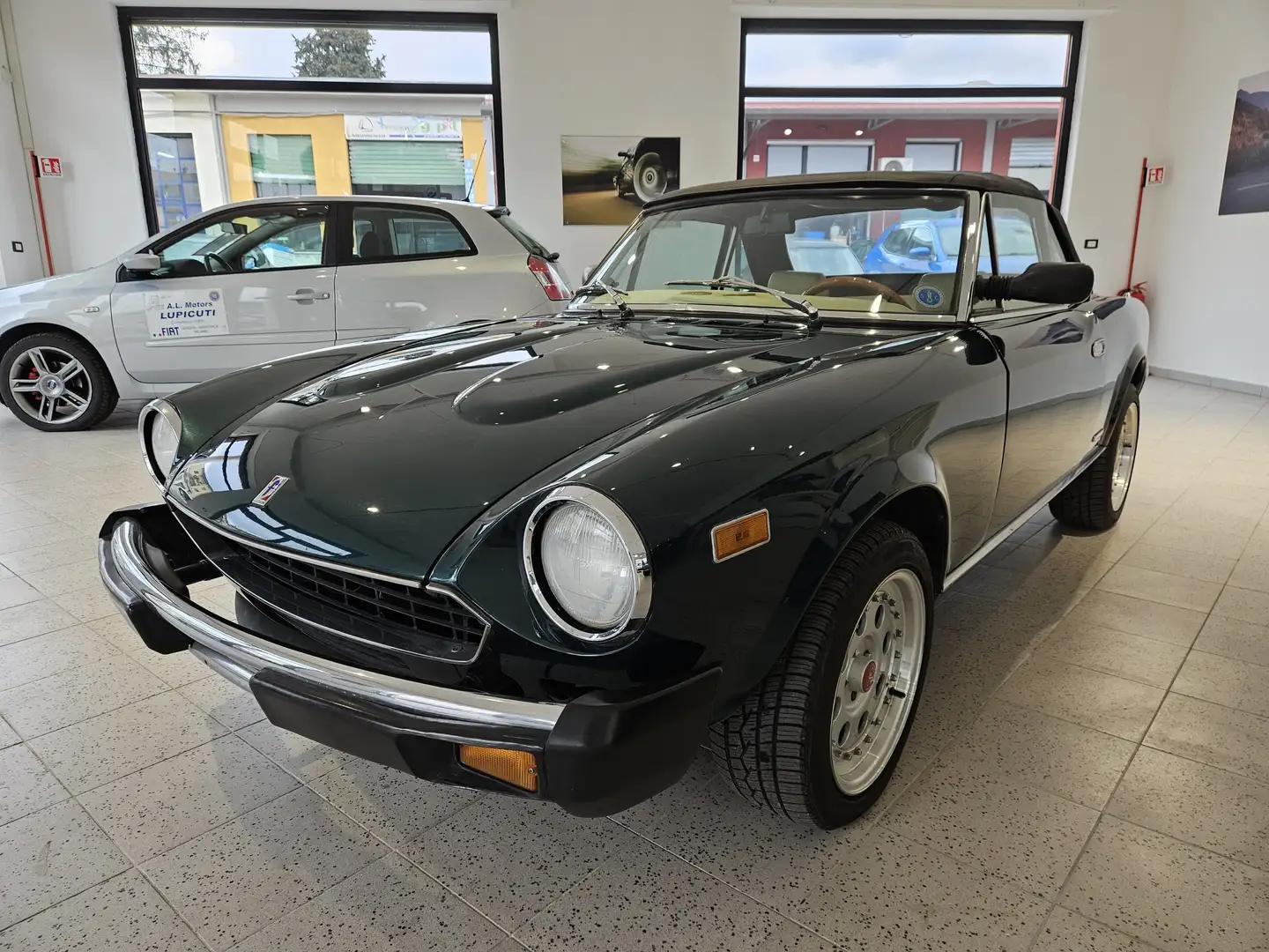 Fiat Spider Europa 124 SPYDER OMOLOGTA A.S.I. Grün - 2