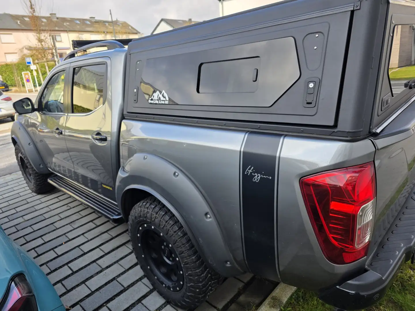 Nissan Navara DC 4x4 Autm. EU6 N-Guard Gris - 2