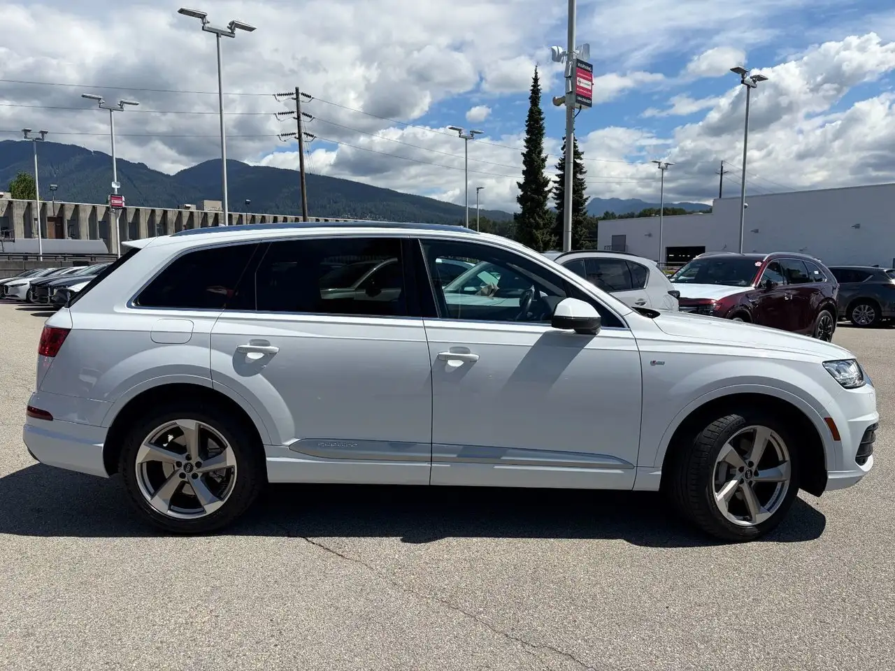 Audi Q7 снимка Audi Q7
