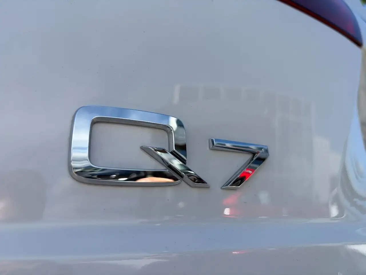 Audi Q7 снимка Audi Q7