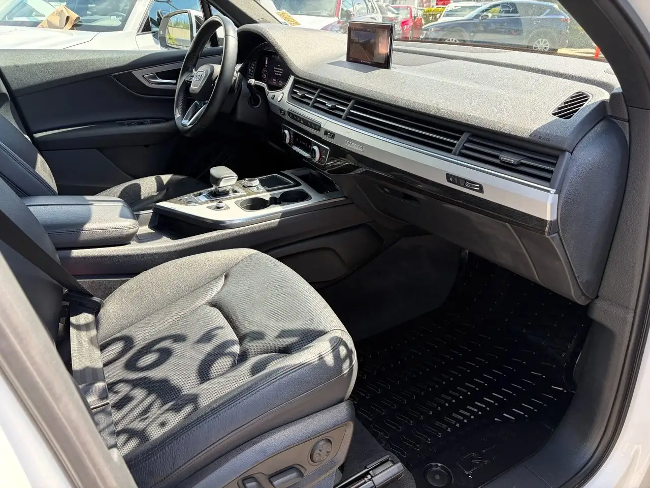 Audi Q7 снимка Audi Q7