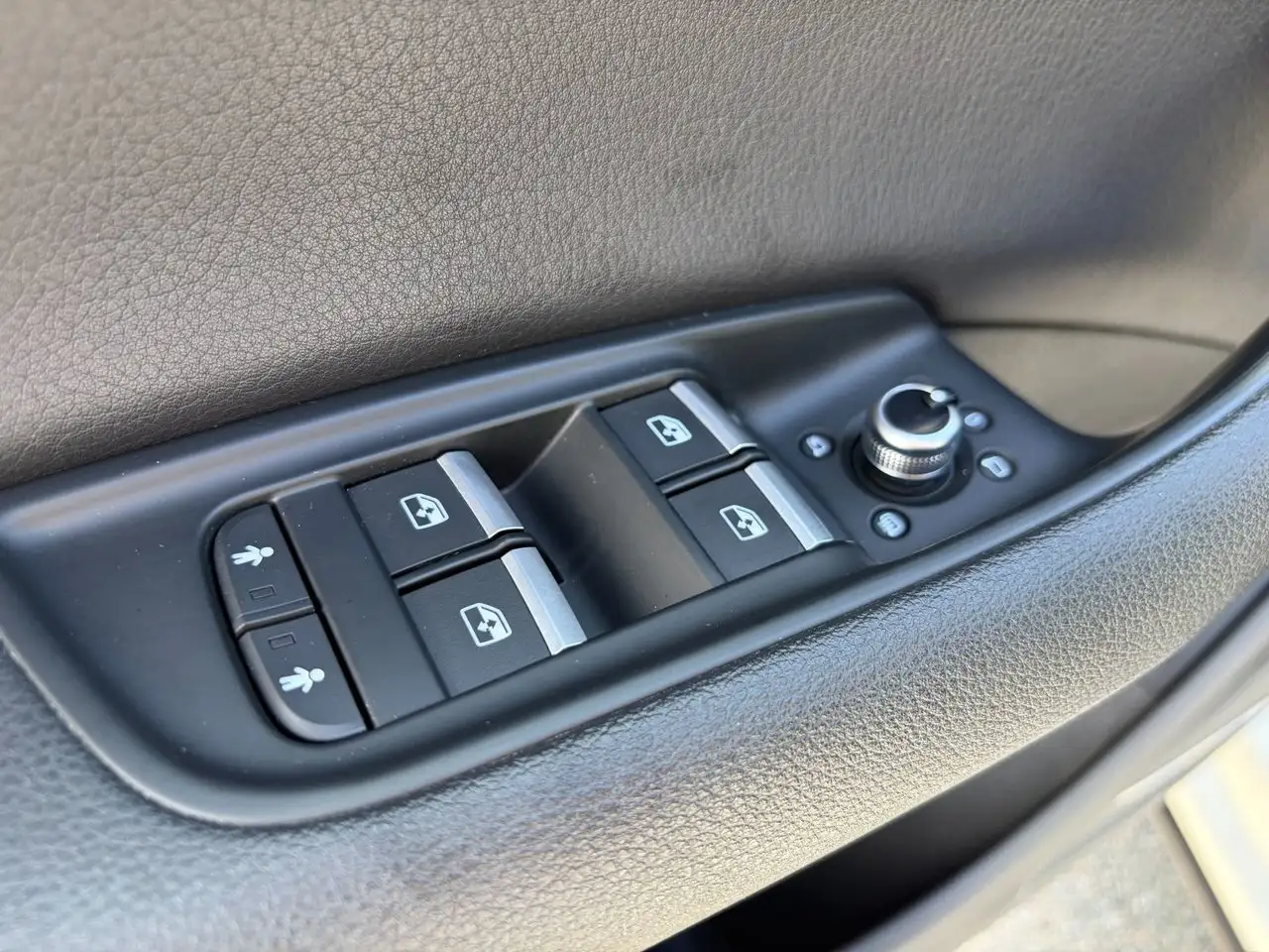 Audi Q7 снимка Audi Q7
