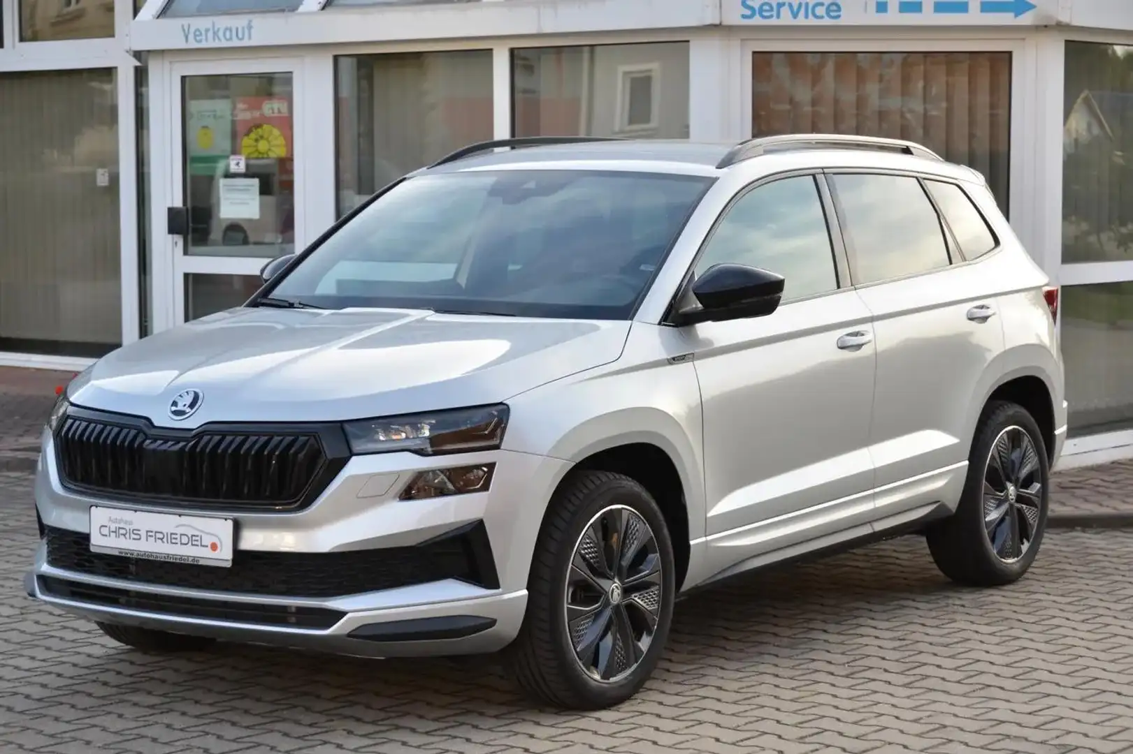 Skoda Karoq 1.5TSI Sportline DSG Matrix Navi Silber - 1