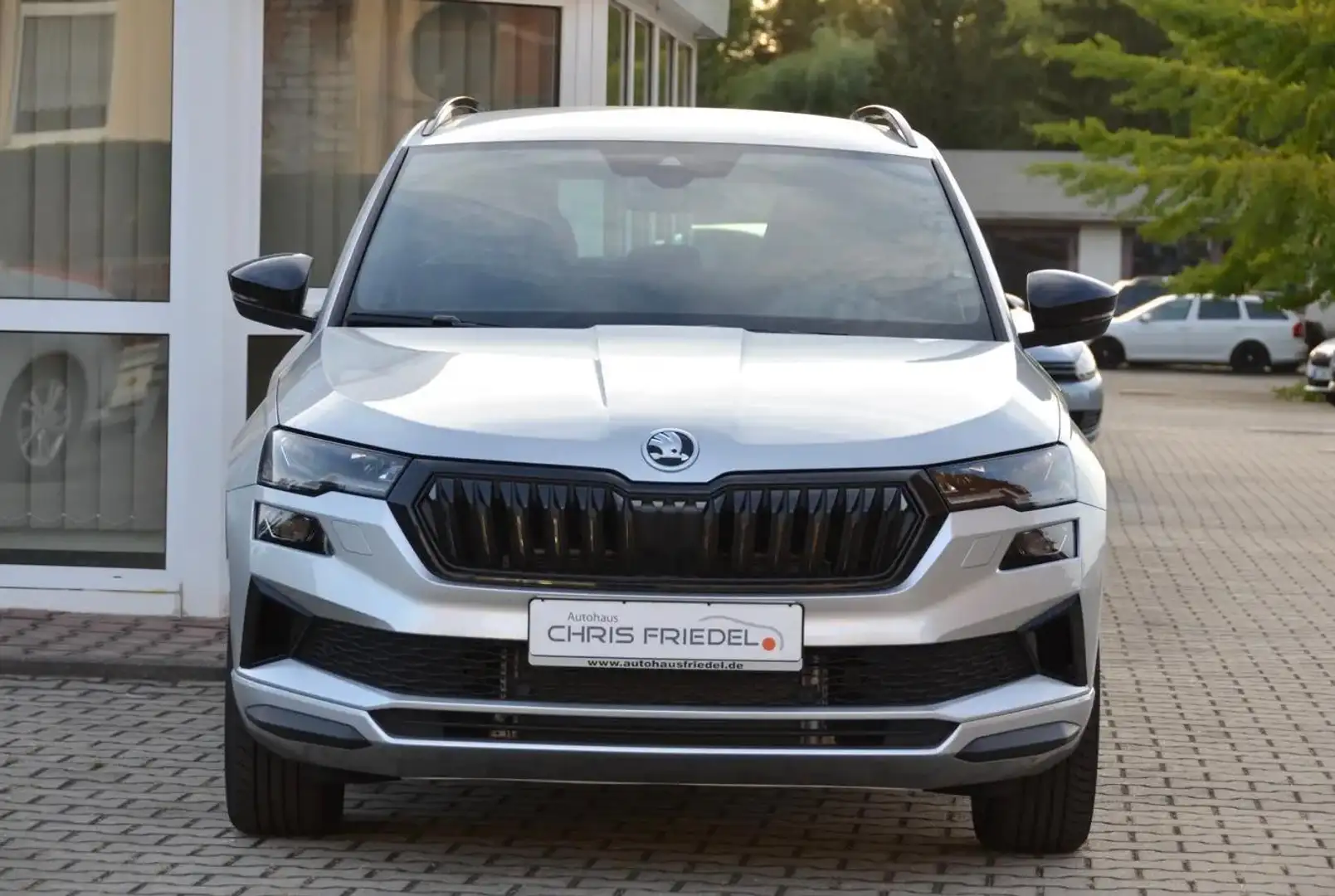 Skoda Karoq 1.5TSI Sportline DSG Matrix Navi Silber - 2