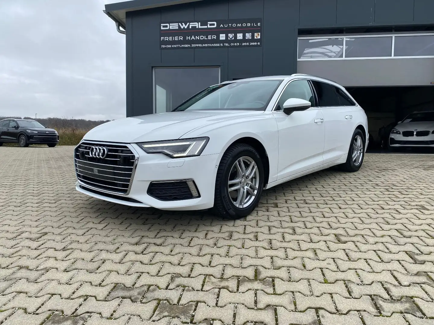 Audi A6 Avant 40 TDI quatt. des.AHK/Matrix/Kamera/18" Weiß - 1
