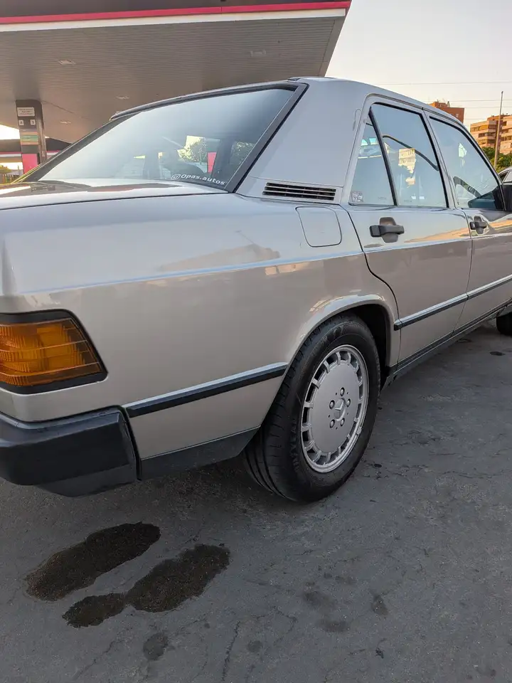Mercedes-Benz 190E 2.6 Automatico, foto 9