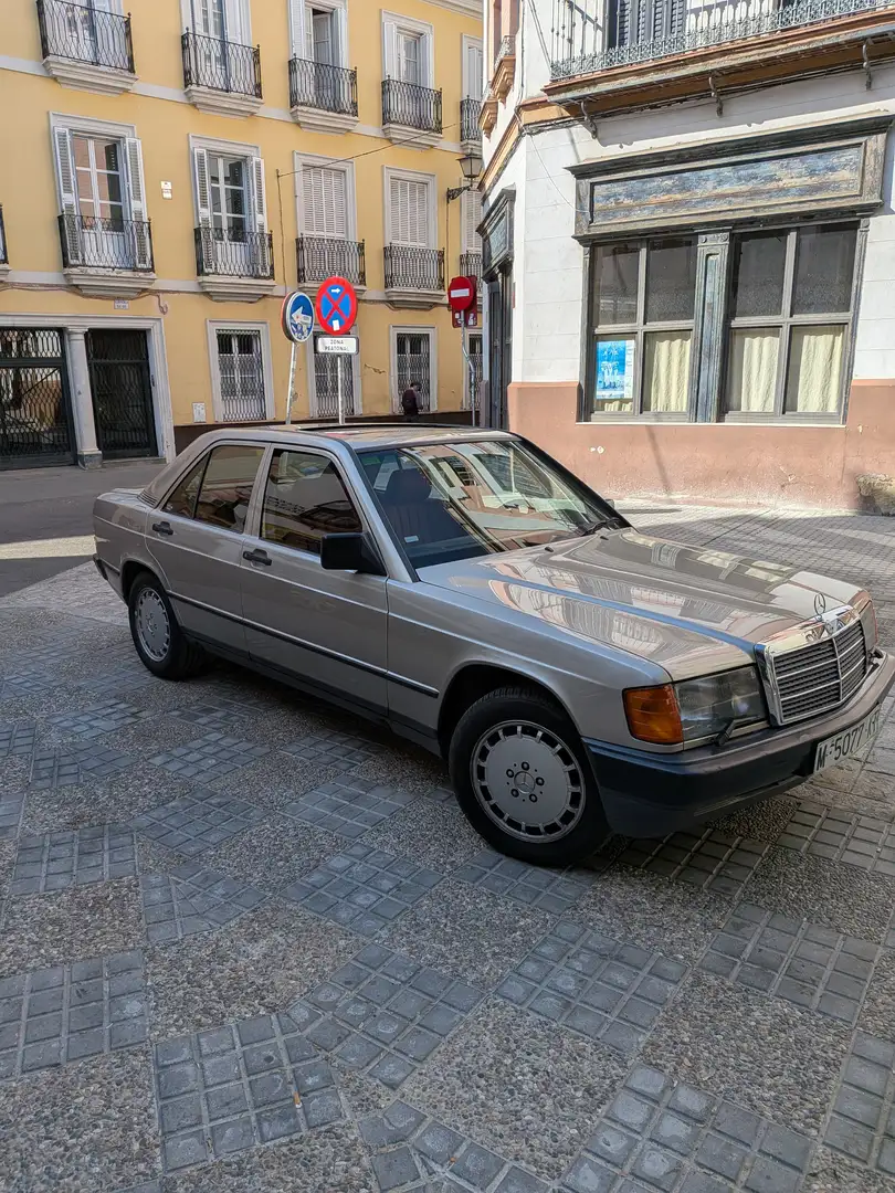Mercedes-Benz 190 190E 2.6 Automatico Bronce - 1