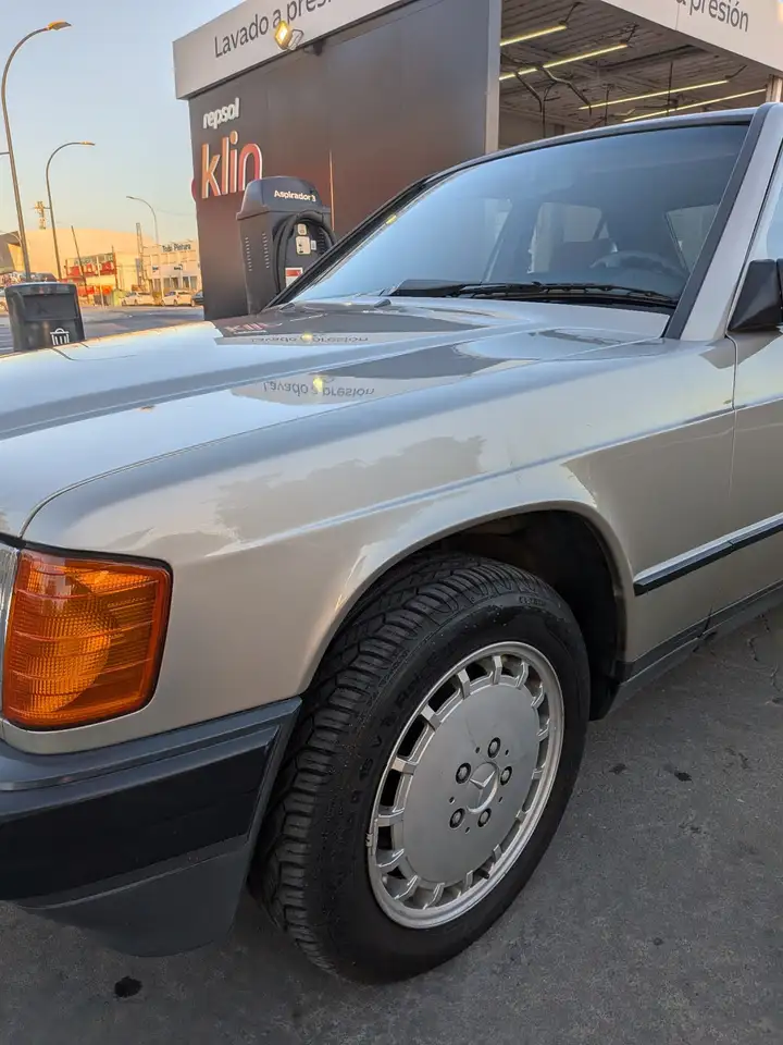 Mercedes-Benz 190E 2.6 Automatico, foto 6