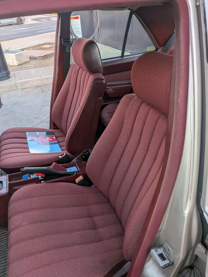Mercedes-Benz 190E 2.6 Automatico, foto 11
