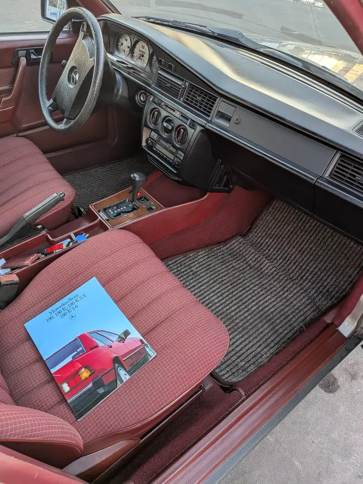 Mercedes-Benz 190E 2.6 Automatico, foto 12