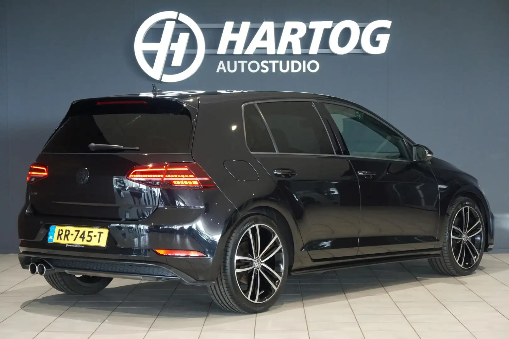 Volkswagen Golf GTD 2.0 TDI *INCL BTW* DSG / LEDER / CAMERA / LED / CA Zwart - 2