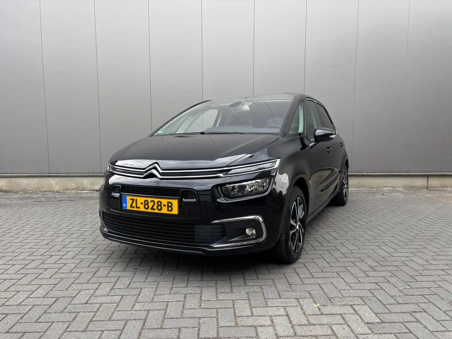 Citroen C4 Picasso 1.6 BlueHDI Shine Schwarz - 1