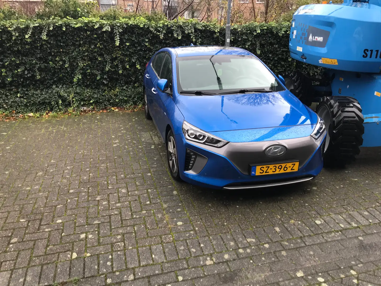 Hyundai IONIQ IONIQ Premium EV Blauw - 2
