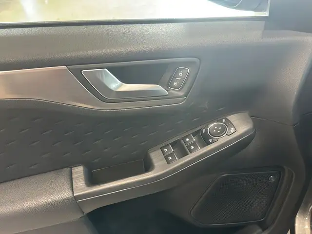 Ford Kuga view 8