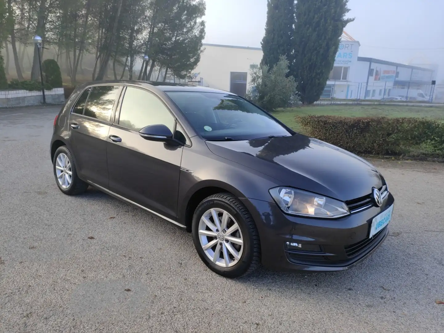 Volkswagen Golf 1.6TDI CR BMT Advance 110 Grau - 2