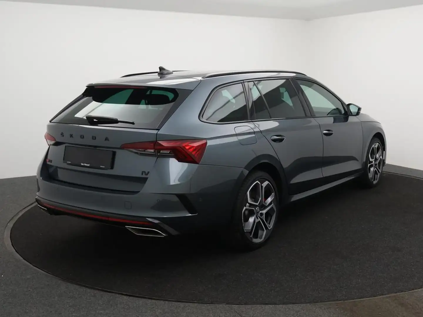 Skoda Octavia Octavia Combi RS PHEV 1.4TSI RS 245PK *AUTOMAAT*NAVI*CAMERA*ZETELVERWARMING*PDC*CRUISE*APP CONNECT*... Grau - 2