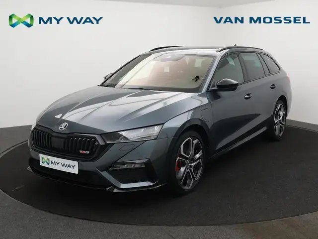 Skoda Octavia Octavia Combi RS PHEV 1.4TSI RS 245PK *AUTOMAAT*NAVI*CAMERA*ZETELVERWARMING*PDC*CRUISE*APP CONNECT*...