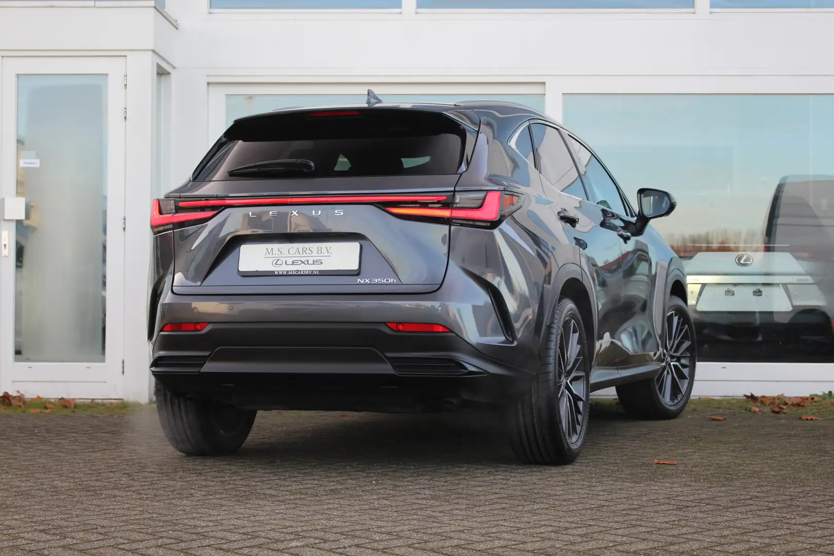 Lexus NX 350h Hybride AWD President Line I Pano I Mark Lev. I Ga Gris - 2