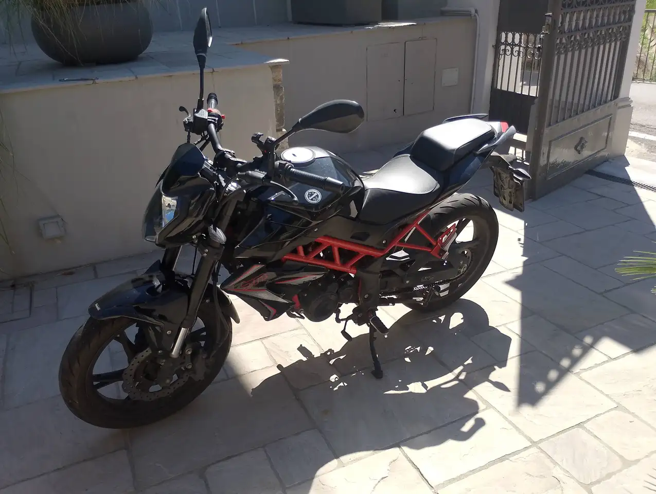 Benelli BN 125