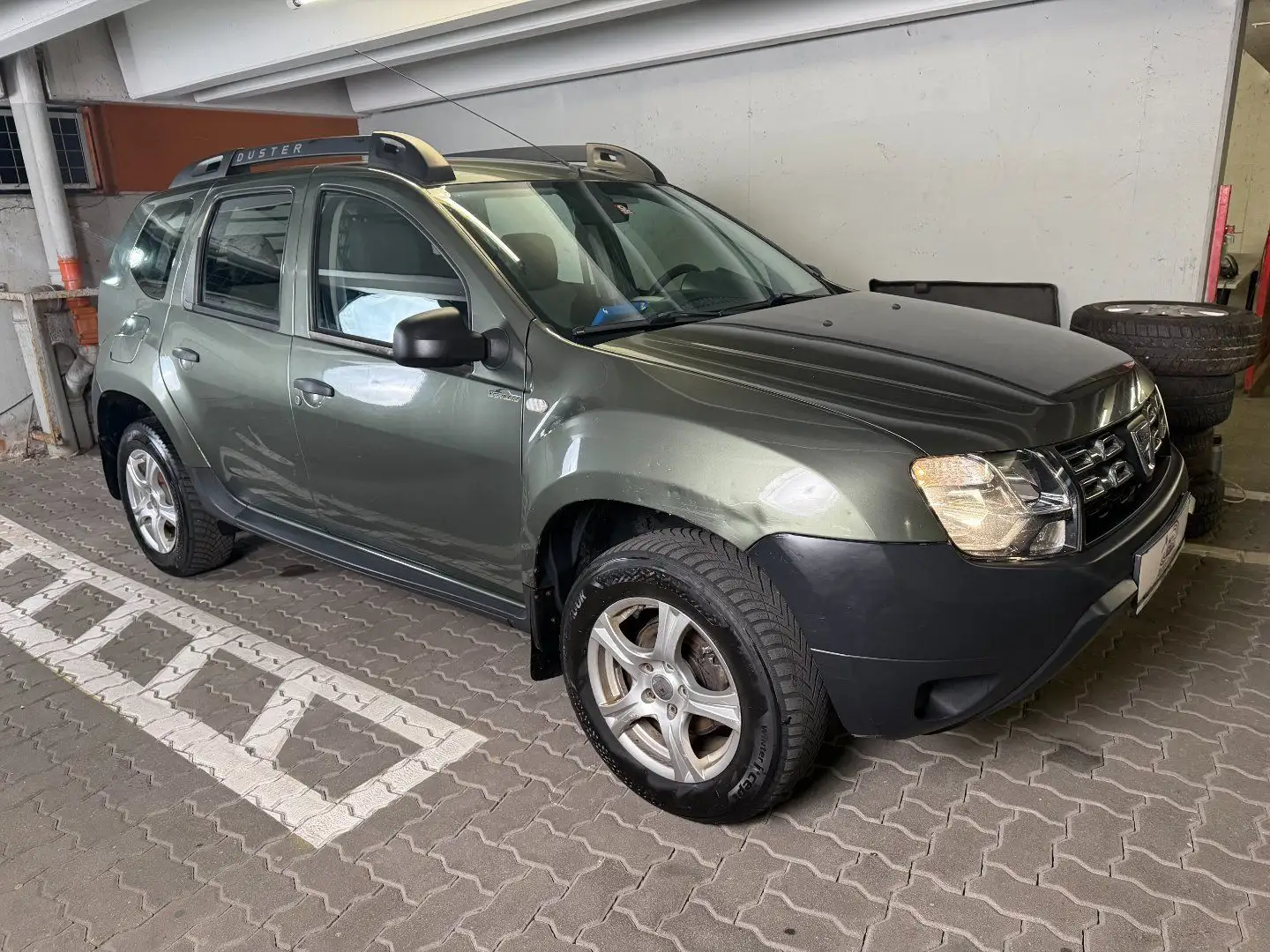 Dacia Duster Ambiance 4x2 90 dCi Grün - 2
