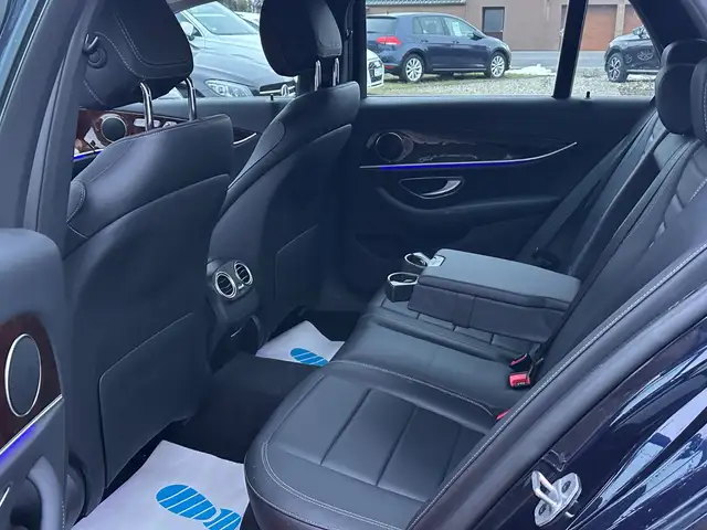 Mercedes-Benz E view 15