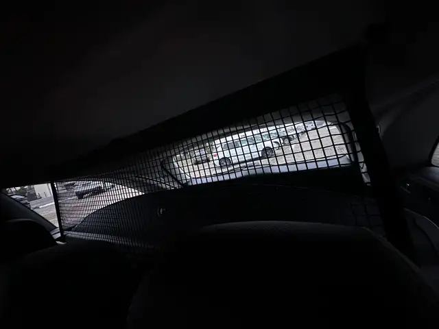 Mercedes-Benz E view 14