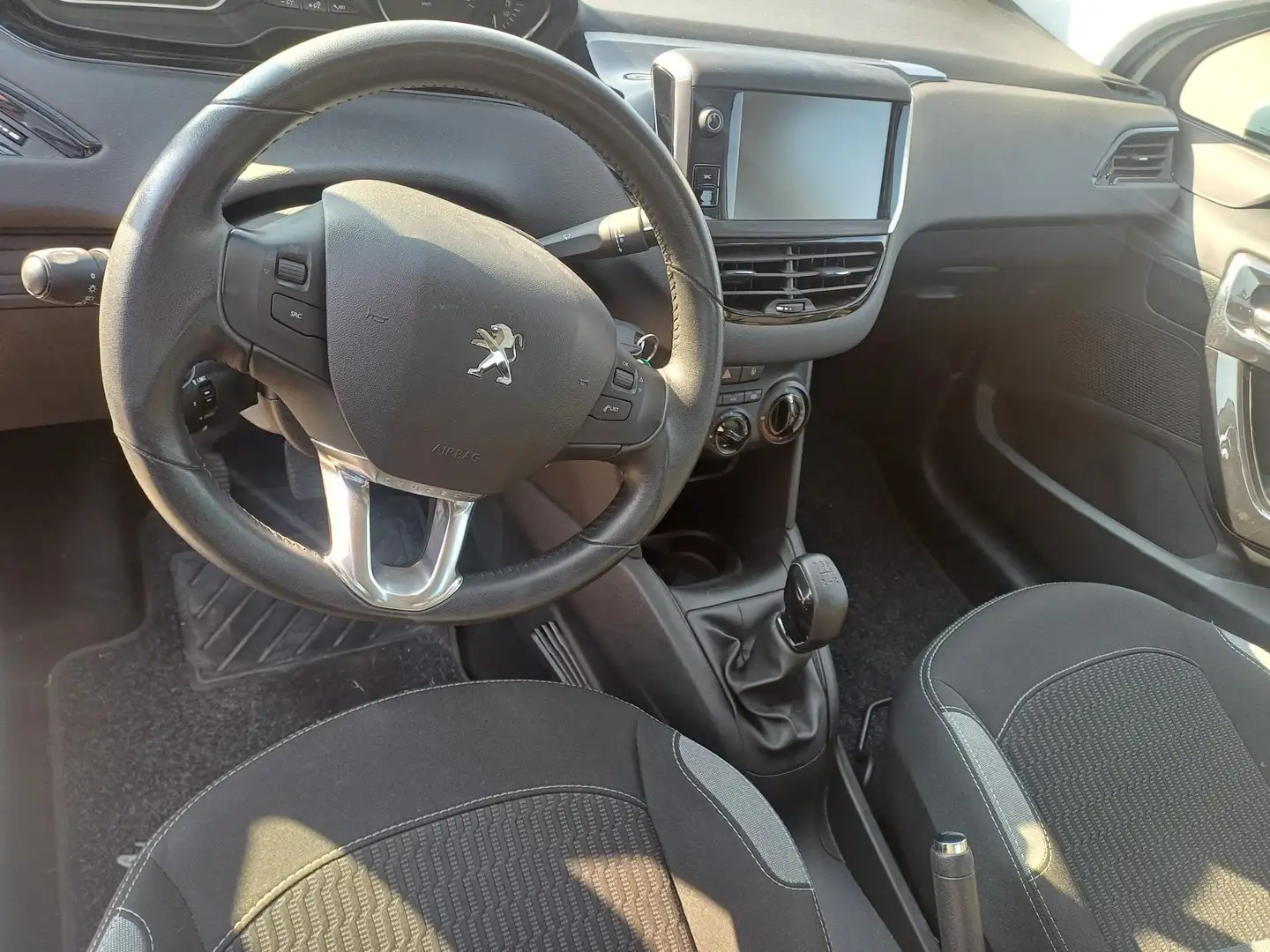 Peugeot 208 5p 1.2 puretech Allure 82cv Bianco - 2