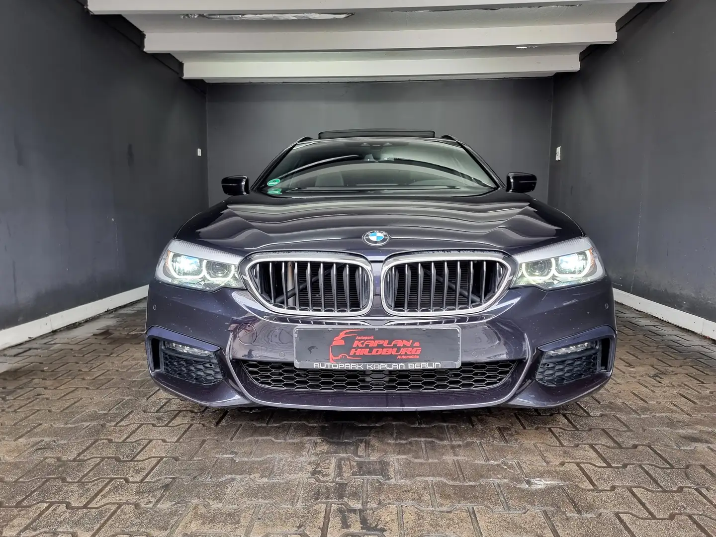BMW 525 d TOURING, M SPORT, PANORAMA, R-KAMERA, LED Albastru - 2