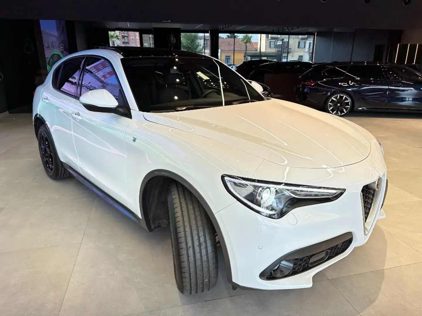 Alfa Romeo Stelvio 2.2 Turbodiesel 210 CV AT8 Q4 Ti Bianco - 2