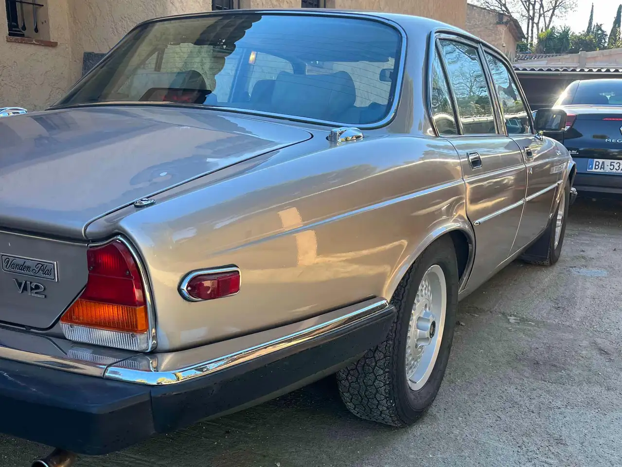 Jaguar XJ12 5.3 Vanden Plas A, foto 4