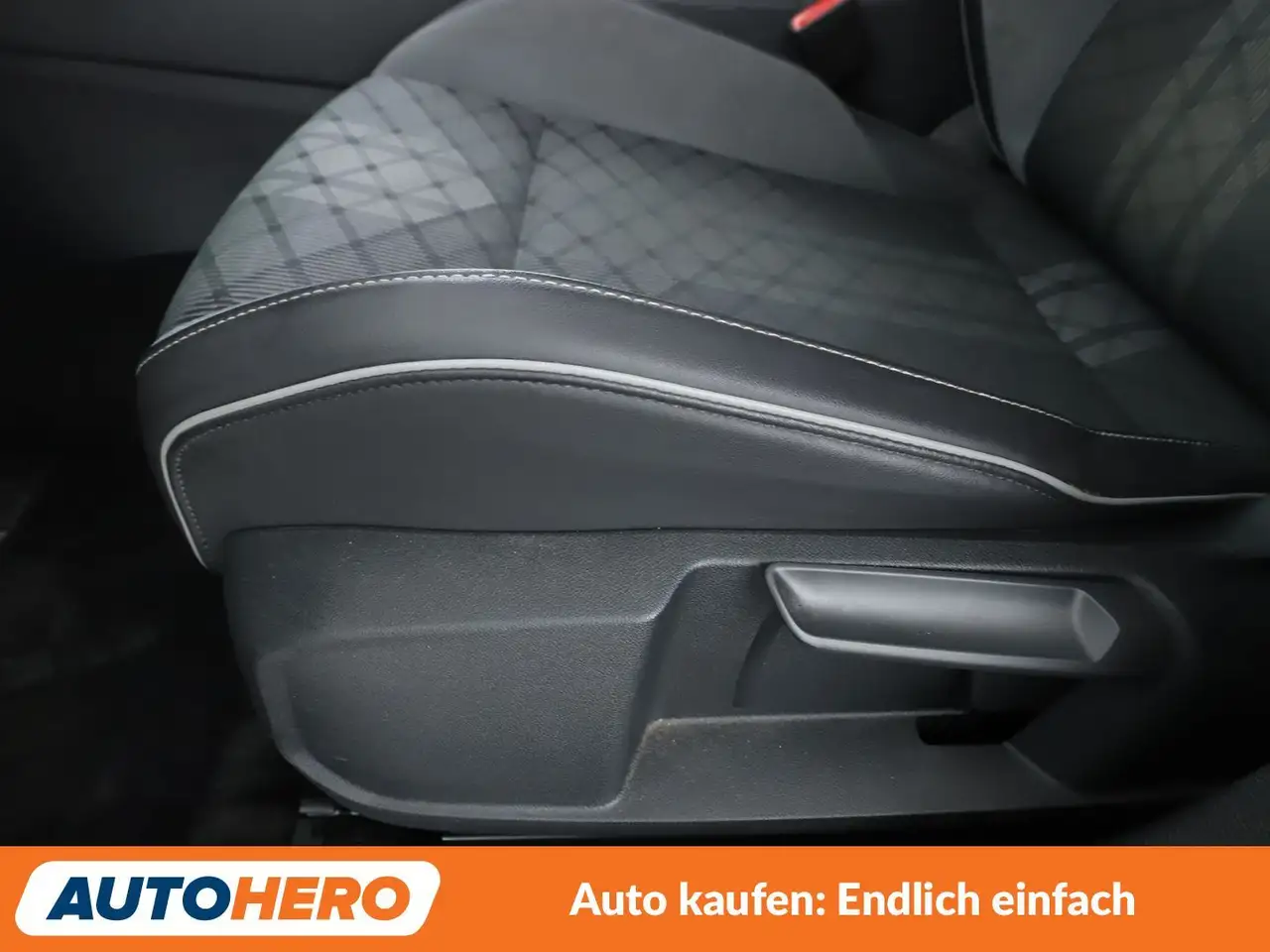 Volkswagen Golf 2.0 TDI R-Line Aut.*NAVI*PDC*ACC*, миниатюра 24
