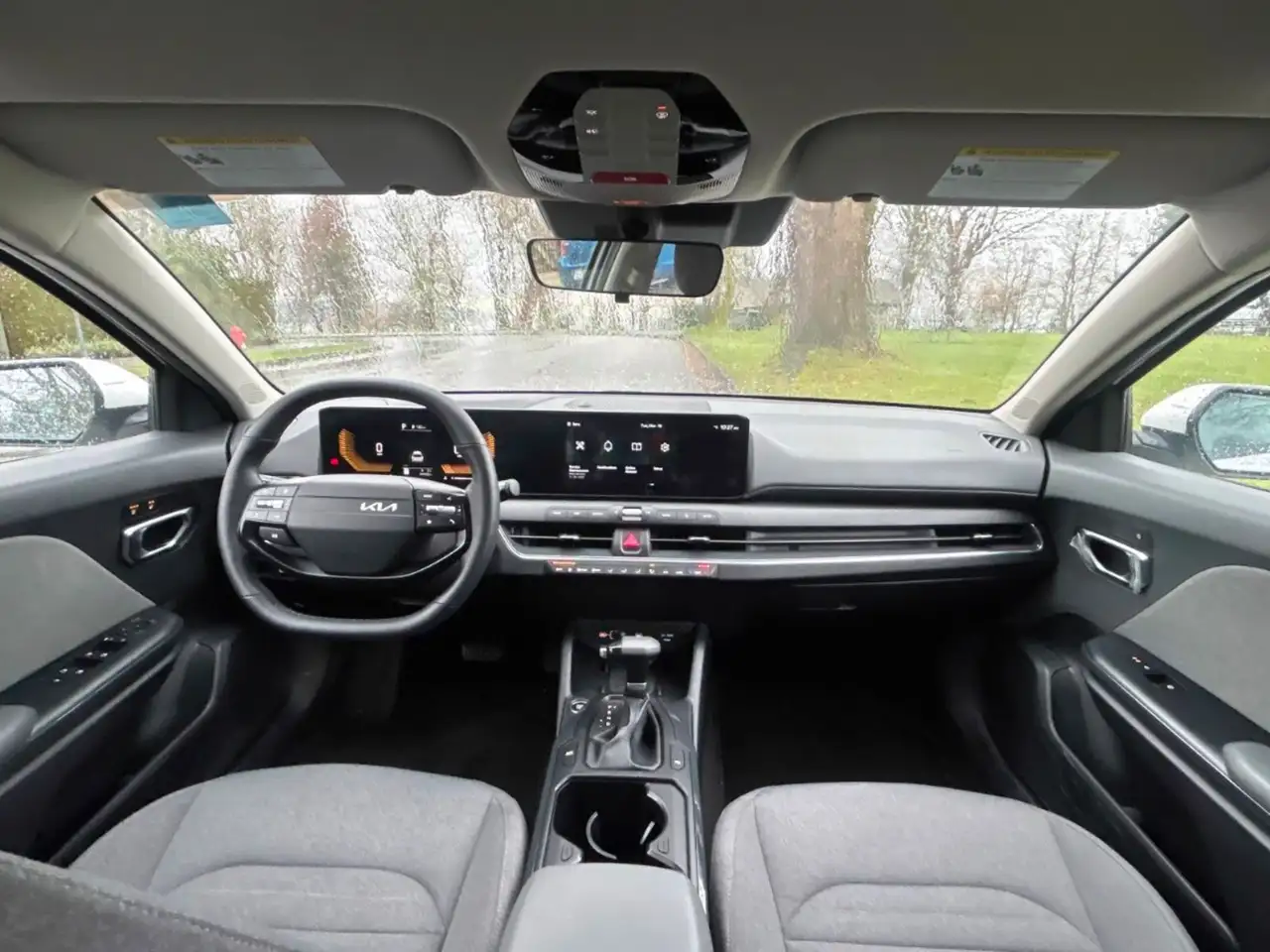 Kia K4 снимка Kia K4