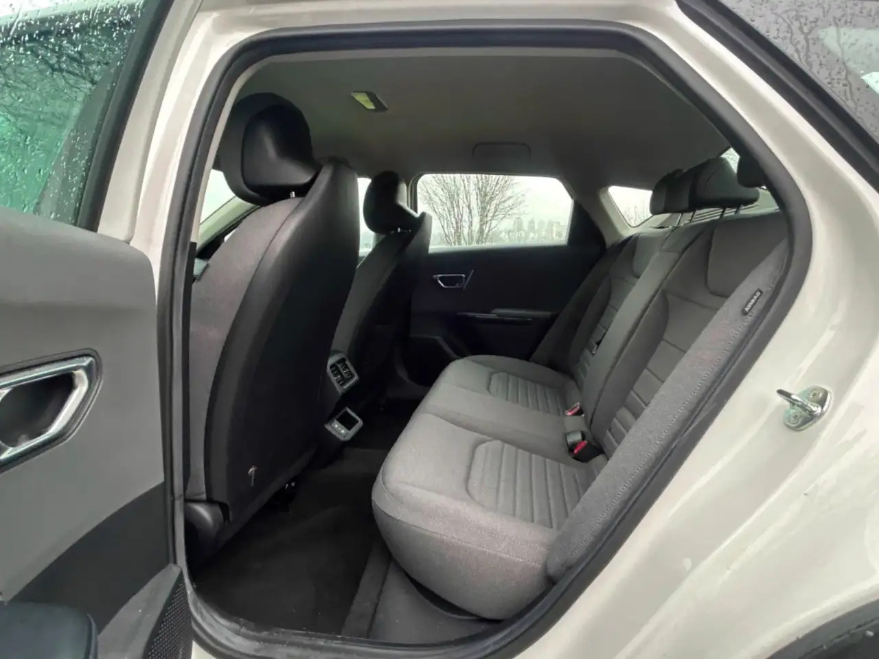 Kia K4 снимка Kia K4