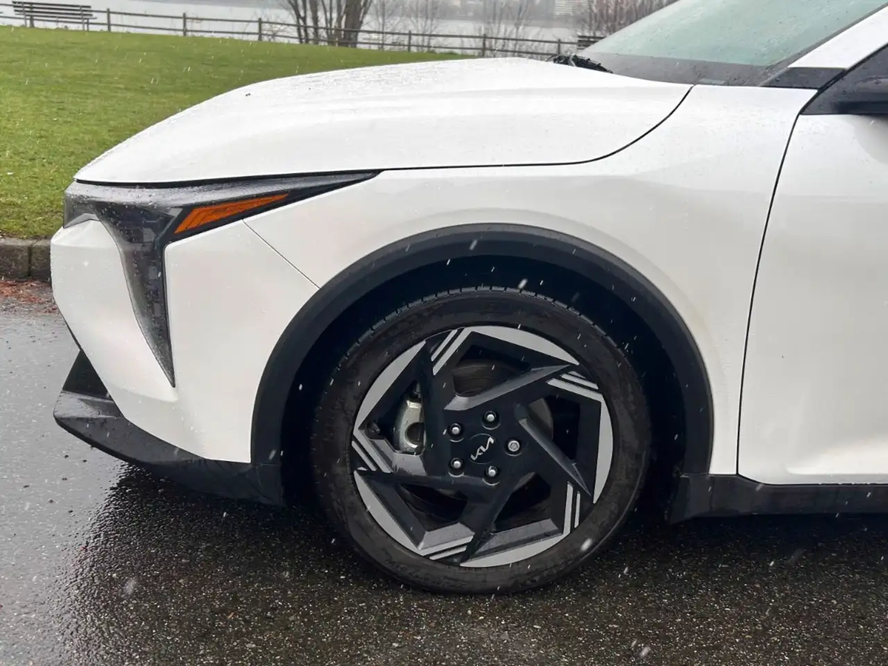 Kia K4 снимка Kia K4