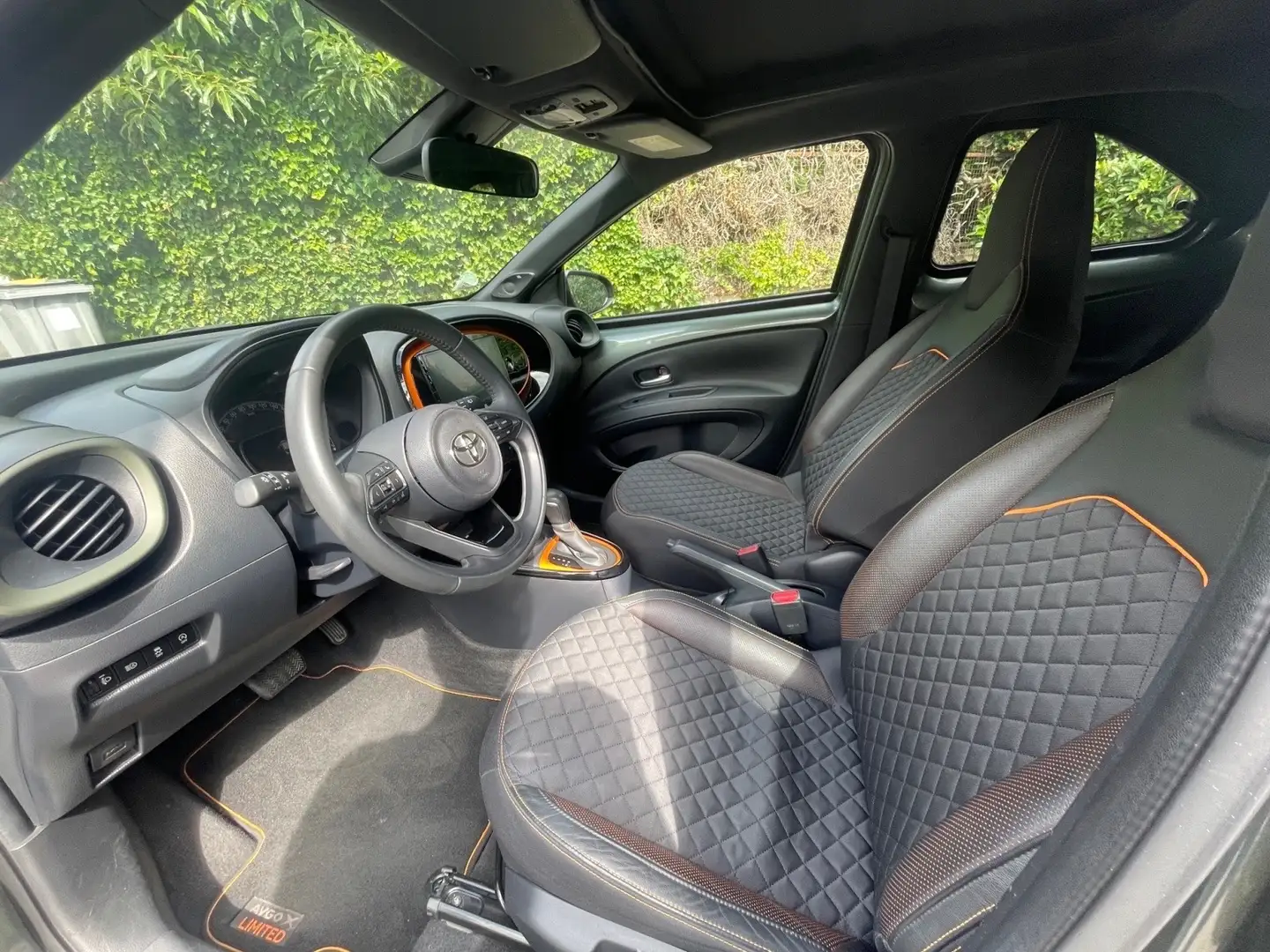 Toyota Aygo X Dynamic Vert - 2
