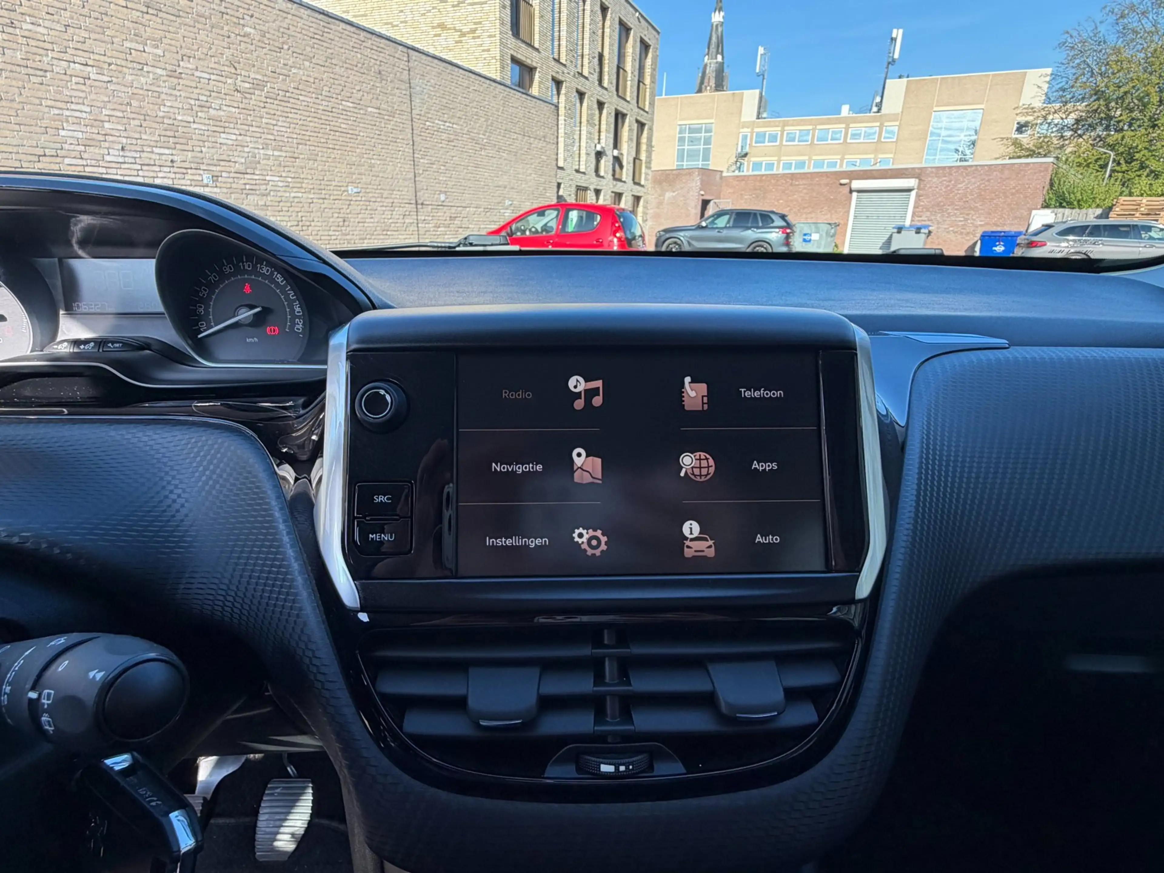 Peugeot 2008 1.2 PureTech Blue Lion — photo 10