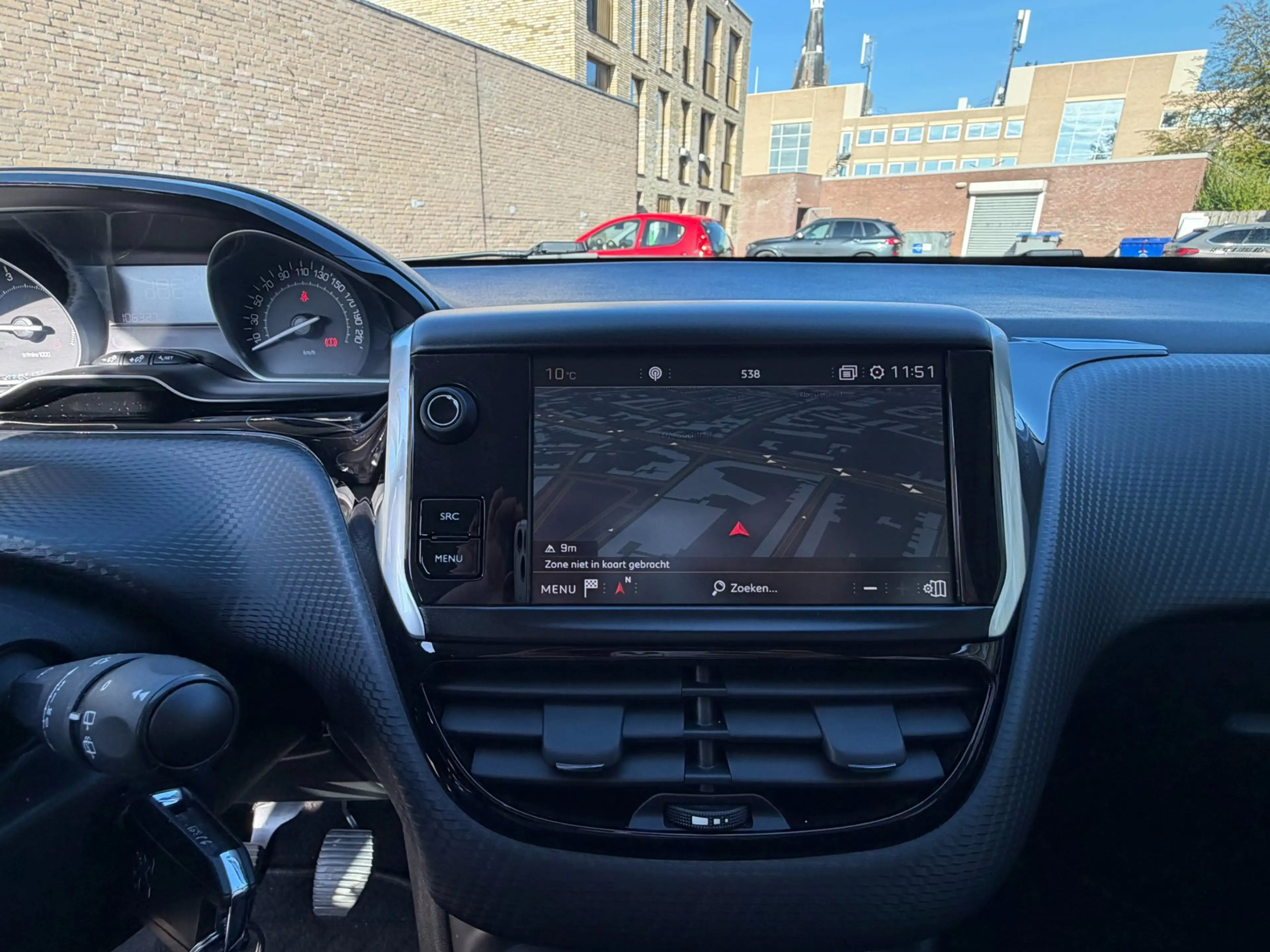 Peugeot 2008 1.2 PureTech Blue Lion — photo 11