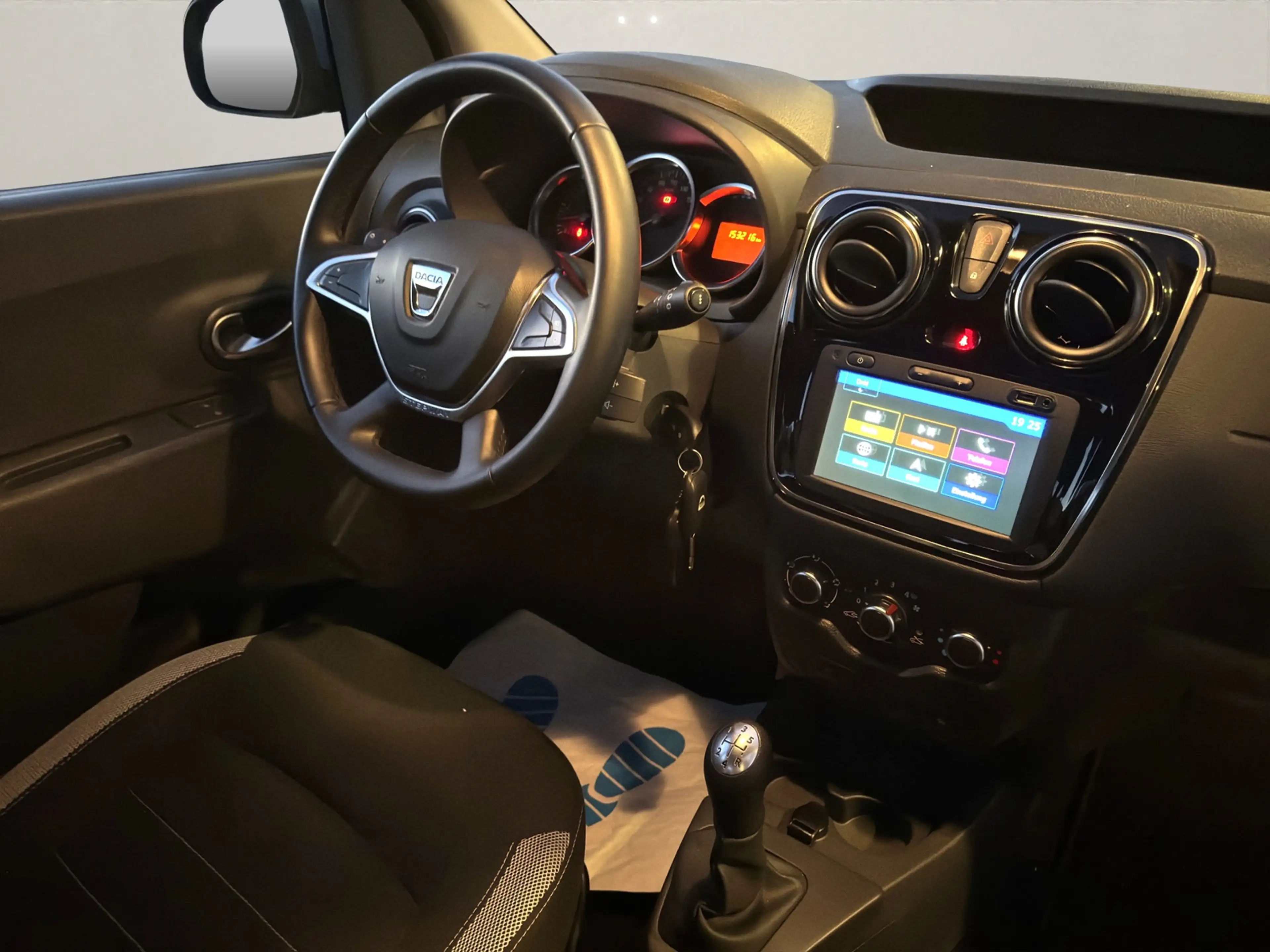 Dacia Dokker Stepway Plus~1,6 Ltr. - 75 kW SCe KAT~SHZ~NAVIGATI — photo 14