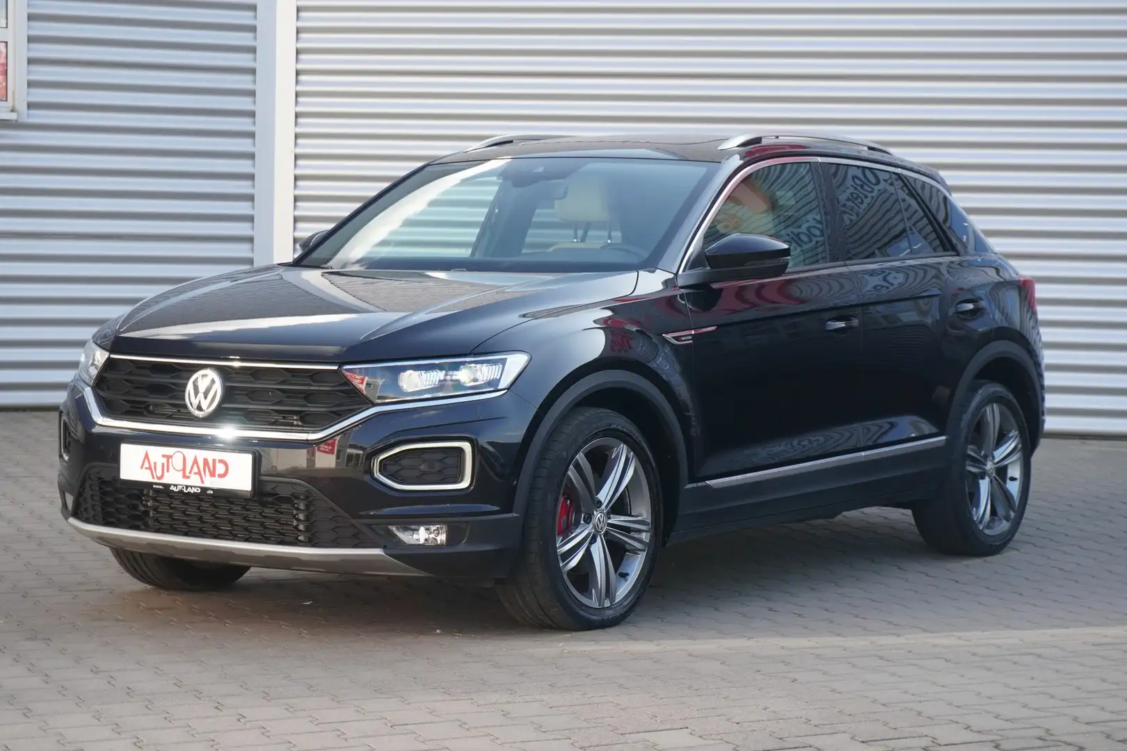 Volkswagen T-Roc 2.0 TSI DSG 4Motion LED Panorama Navi ACC Schwarz - 2